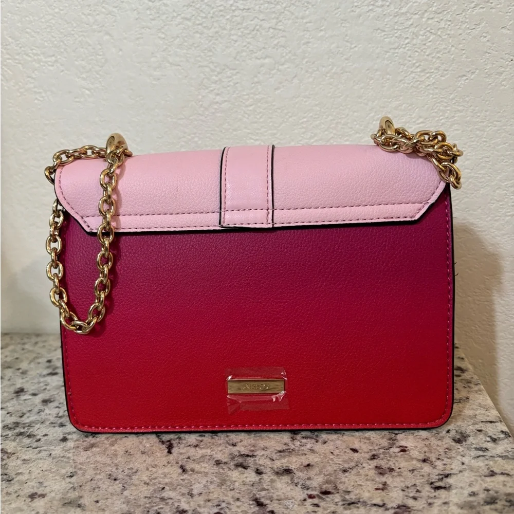 Aldo Crossbody Bag in Elegant Pink with Sleek Design - Picture 2 of 3